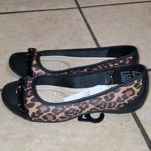 Time and Tru memory foam brand new